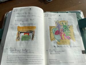 21. und 22.12. - Paket mit Inhalt und Karte an „Thomas“ - Kiste voller Stofftiere vom Plüschtierheim